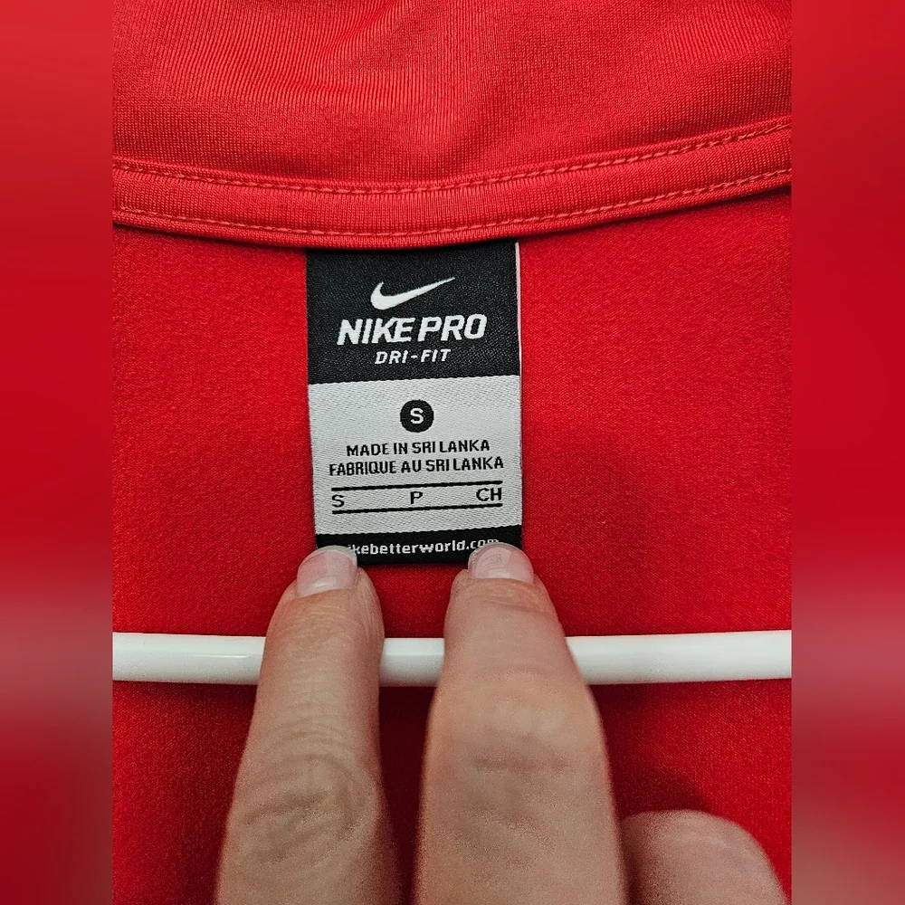 Nike Pro Dri Fit Small 1/2 Half Zip Red Geometric Sleeve Pullover Top Running
